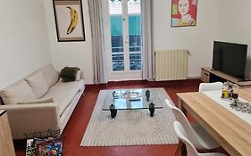 Appartement nimes centre160m2 climatisation 3 chambres avec parking